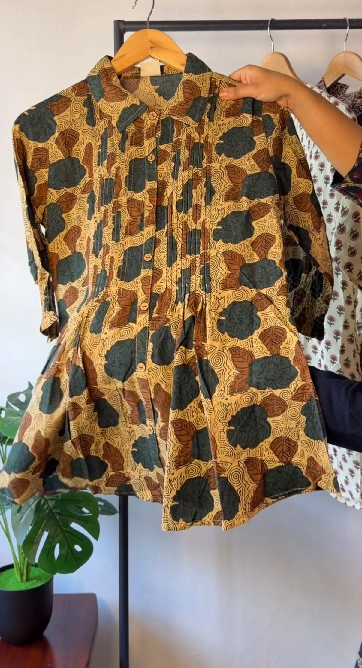 Short Kurti Rustic Leaf Print Cotton